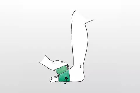 Wicklung des Venenverbandes Stufe 1